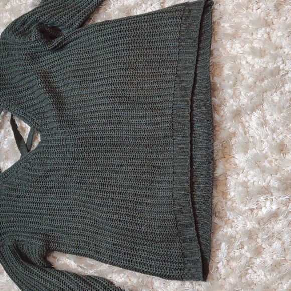 Tie up Sweater - Picture 7 of 8